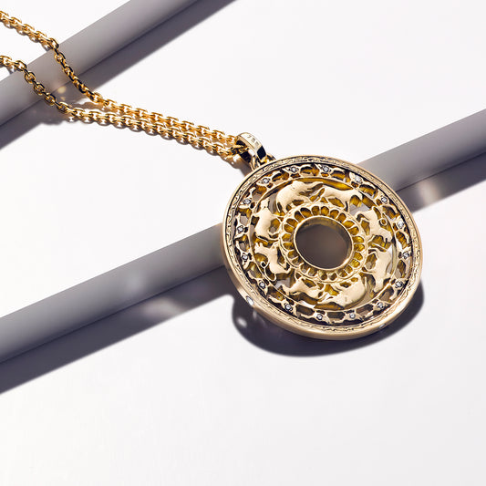 Sri Lanka / Kreis des Lebens / 18 Karat Gold / mit 20 Diamanten veredelt / ohne Goldkette