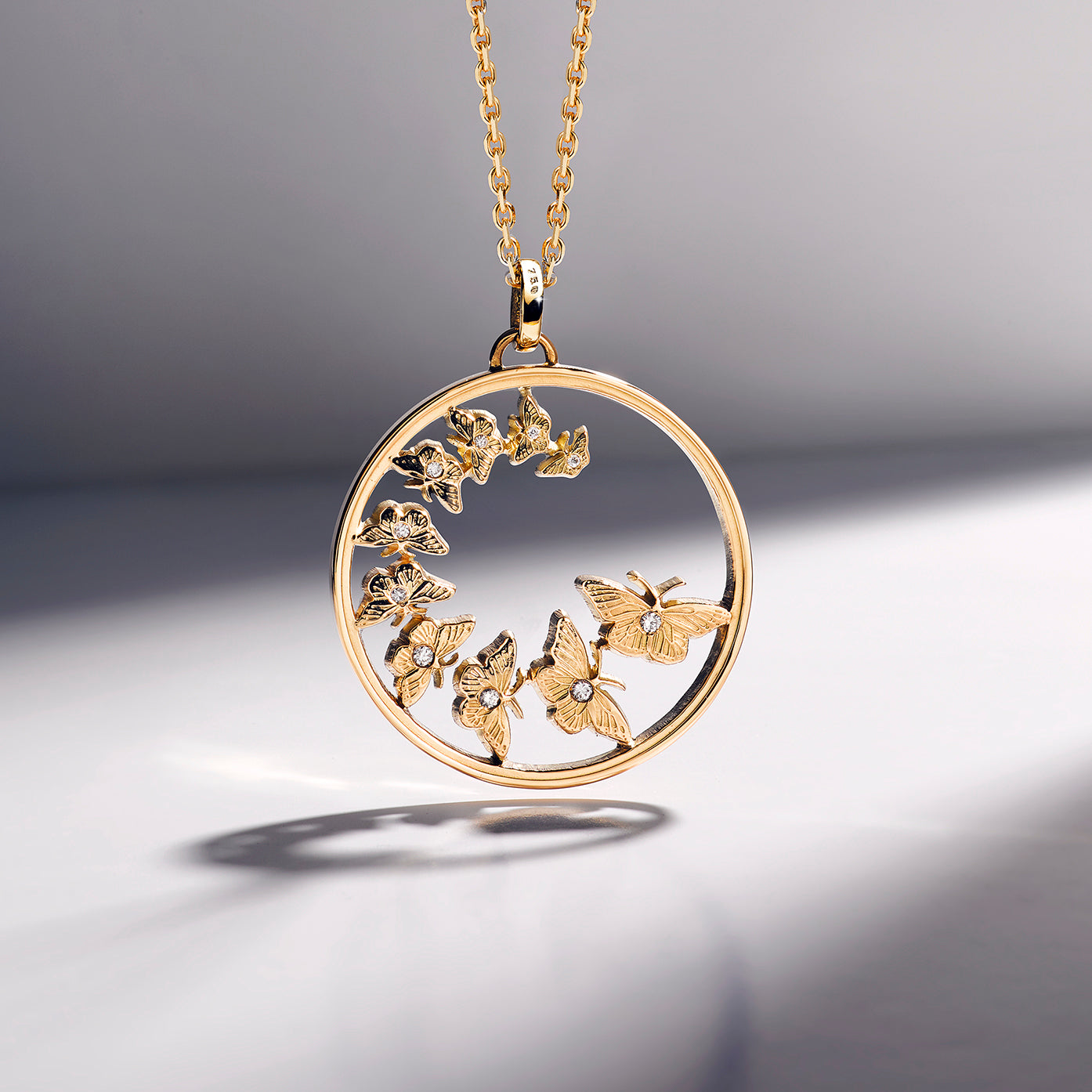 Mexiko / Monarchfalter / 18 Karat Gold / mit 10 Diamanten veredelt / ohne Goldkette