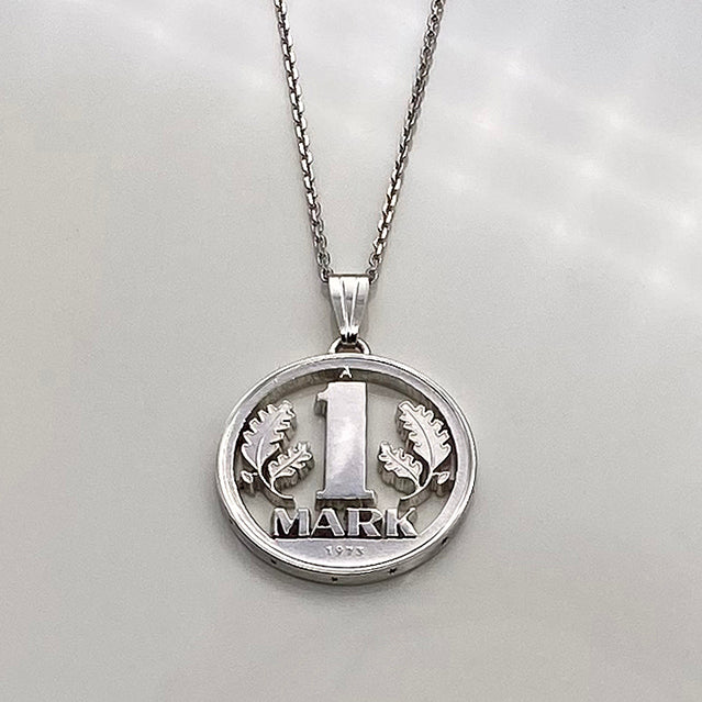 DDR / 1 Mark / Replika / Ohne Silberkette