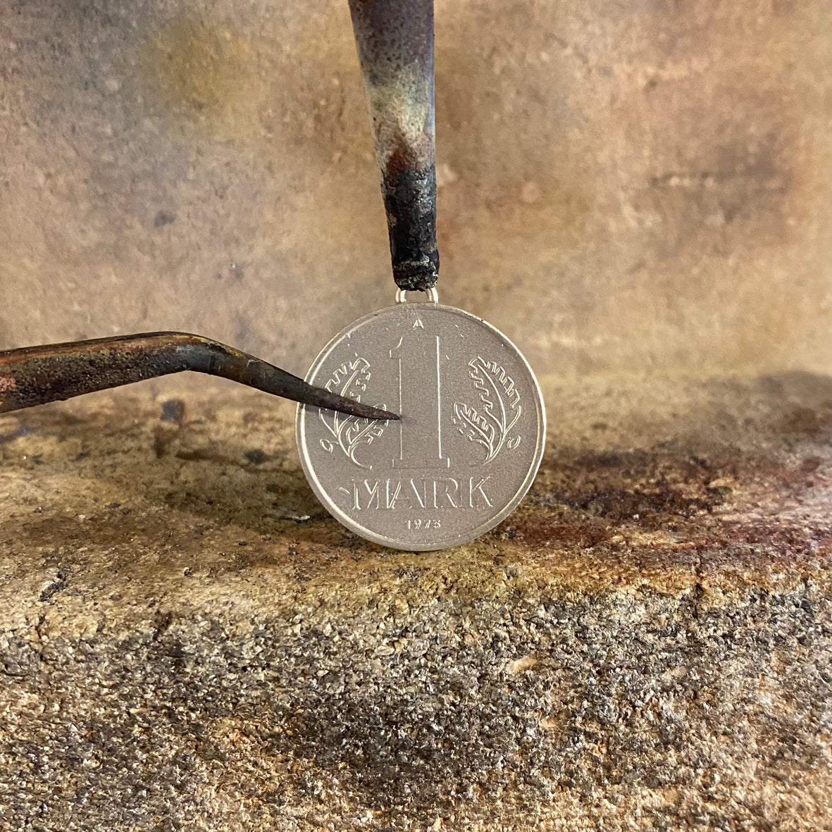 DDR / 1 Mark / Replika / Ohne Silberkette